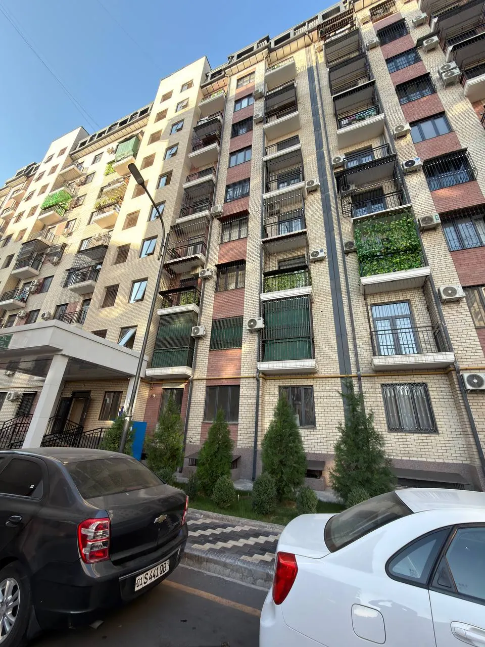 Sotiladi 3 xonali kvartira, 73 m², 1/10 qavat — Uchtepa tumani