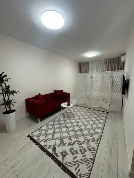 Сдаётся 1-комнатная квартира, 40 м², 1/9 этаж — Яшнабадский район