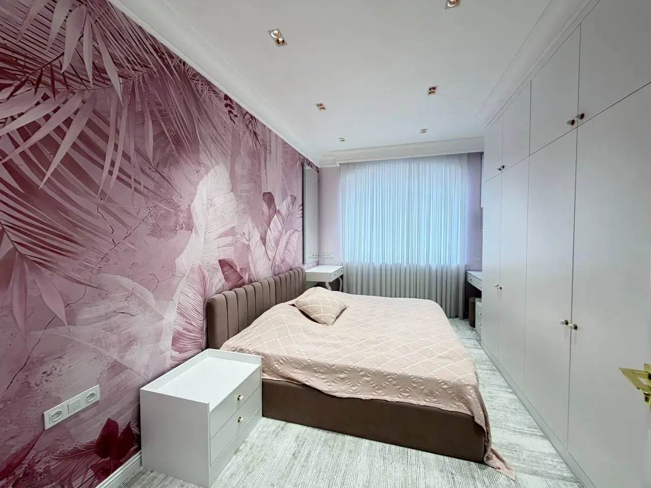 Сотилади 7 хонали квартира, 328 м², 7/7 қават — Юнусобод тумани