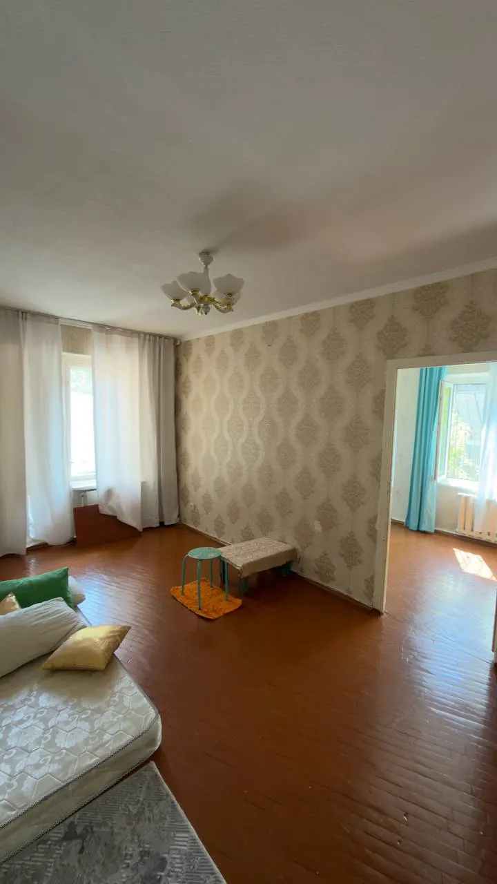 Sotiladi 3 xonali kvartira, 55 m², 2/4 qavat — Shayxontohur tumani