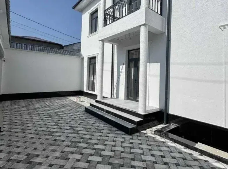 Sotiladi 6 xonali hovli uy, 2 sotix, 210 m² — Yunusobod tumani