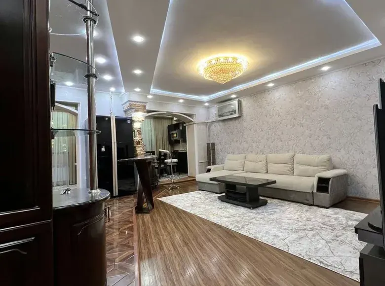 Сотилади 3 хонали квартира, 82 м², 3/4 қават — Миробод тумани