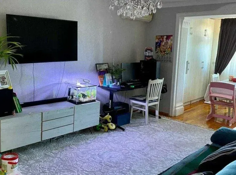 Продаётся 2-комнатная квартира, 52 м², 3/5 этаж — Яккасарайский район