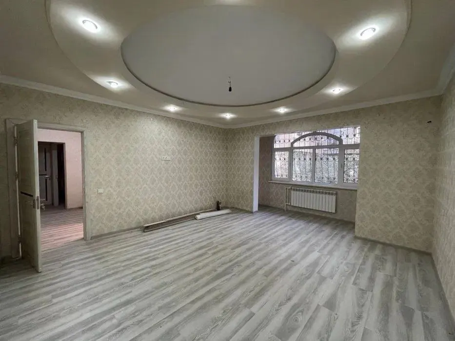 Продаётся 2-комнатная квартира, 58 м², 1/9 этаж — Мирабадский район