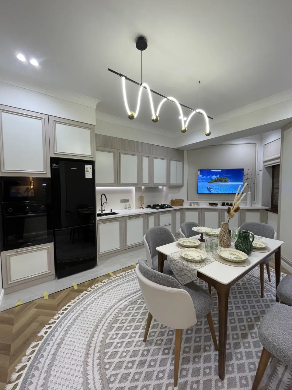 Продаётся 4-комнатная квартира, 108 м², 4/10 этаж — Яккасарайский район
