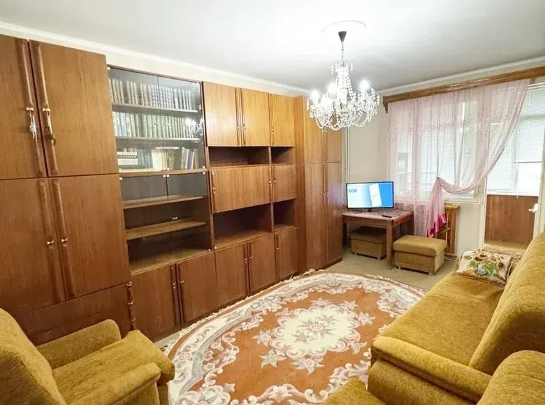 Sotiladi 2 xonali kvartira, 48 m², 2/4 qavat — Mirobod tumani