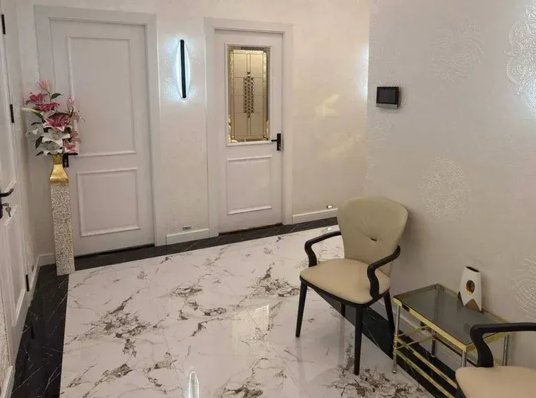 Ижарага берилади 3 хонали квартира, 120 м², 6/10 қават — Мирзо Улуғбек тумани