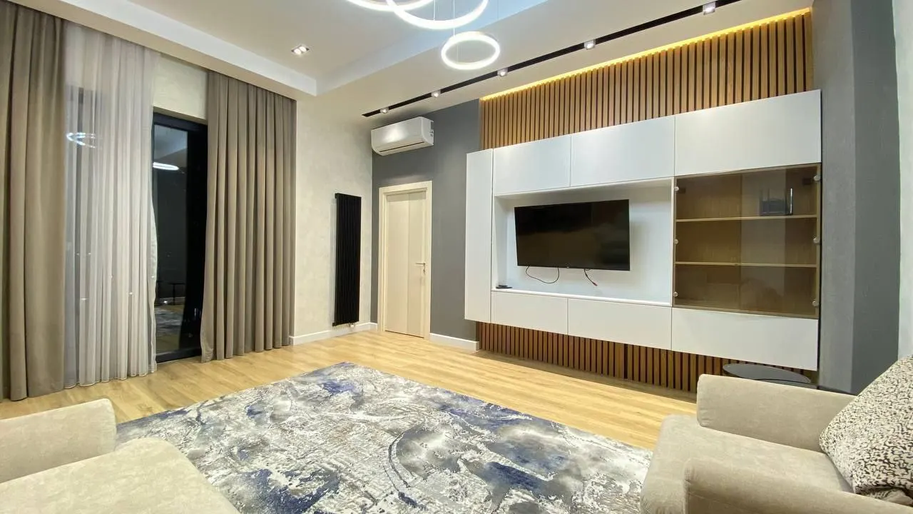 Сдаётся 2-комнатная квартира, 72 м², 5/14 этаж — Яккасарайский район