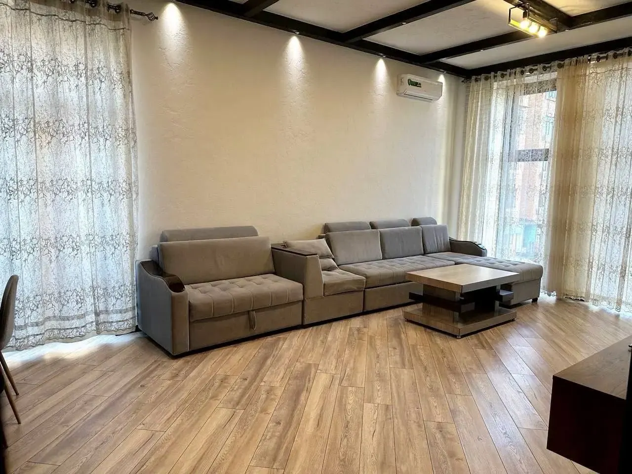 Продаётся квартира-студия, 71 м², 2/10 этаж — Мирабадский район