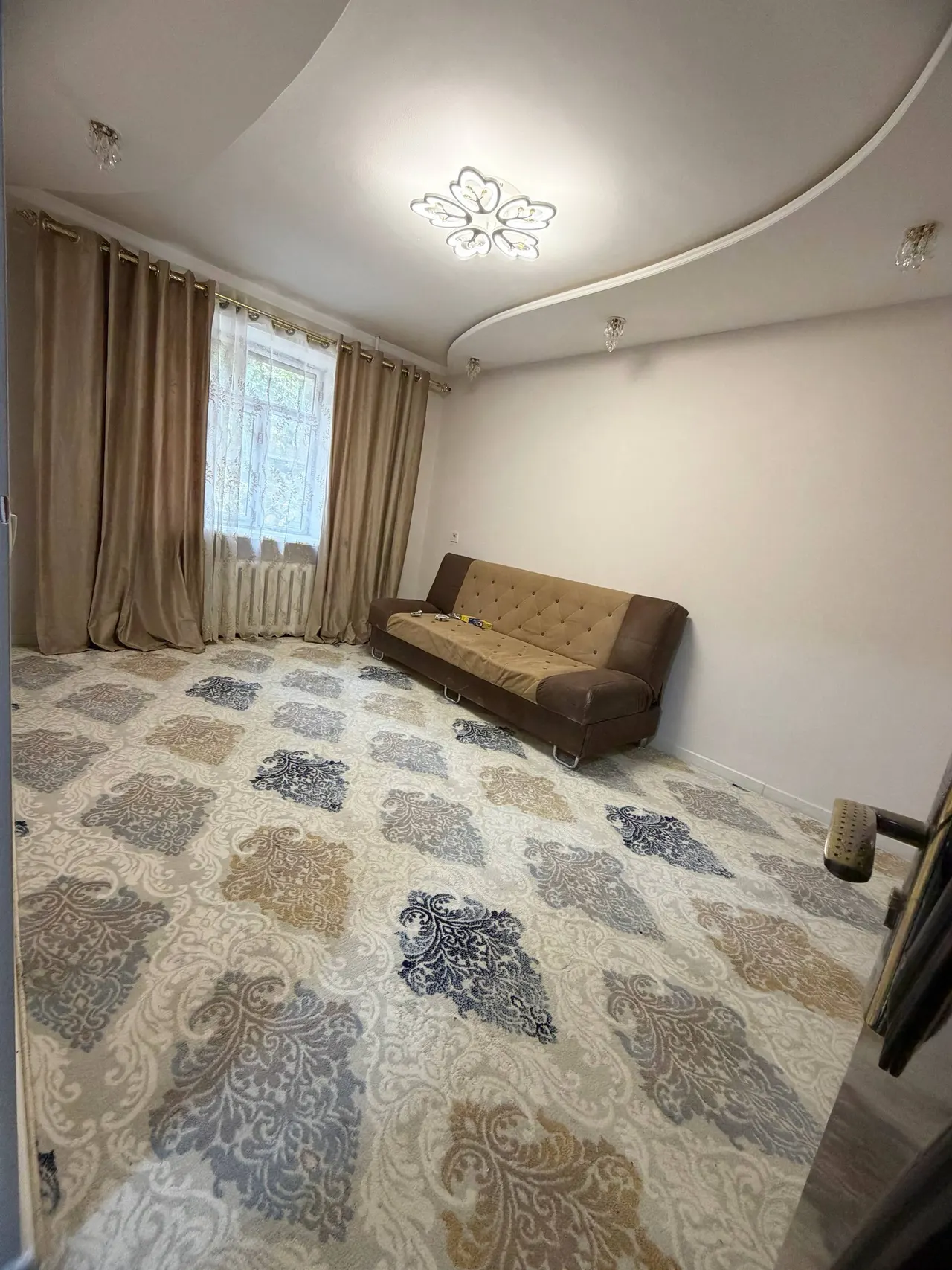 Сотилади 2 хонали квартира, 42 м², 1/5 қават — Чилонзор тумани