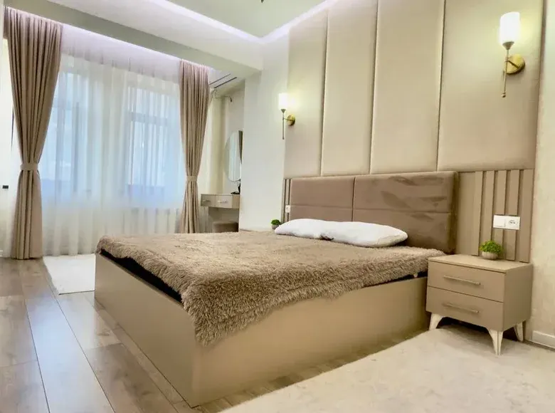Sotiladi 3 xonali kvartira, 73 m², 7/9 qavat — Konimex tumani