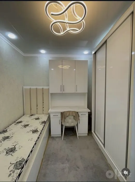 Сдаётся 4-комнатная квартира, 100 м², 1/5 этаж — Навои