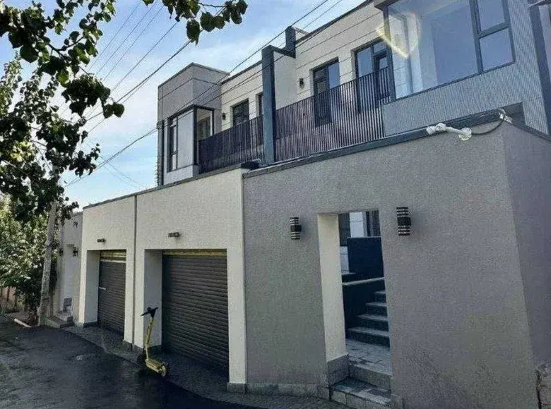 Продаётся 8-комнатный дом, 3.2 сот., 650 м² — Мирзо-Улугбекский район