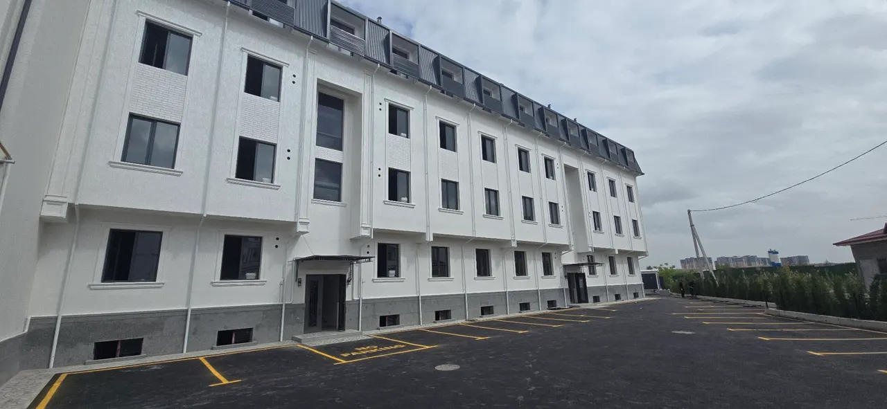 Сотилади 2 хонали квартира, 88 м², 1/4 қават — Янгиҳаёт тумани