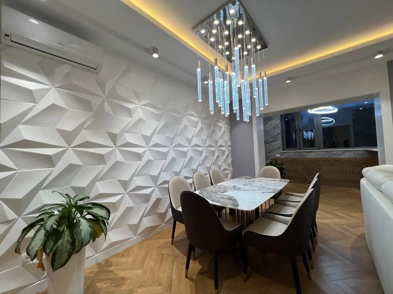 Сотилади 4 хонали квартира, 140 м², 2/4 қават — Мирзо Улуғбек тумани