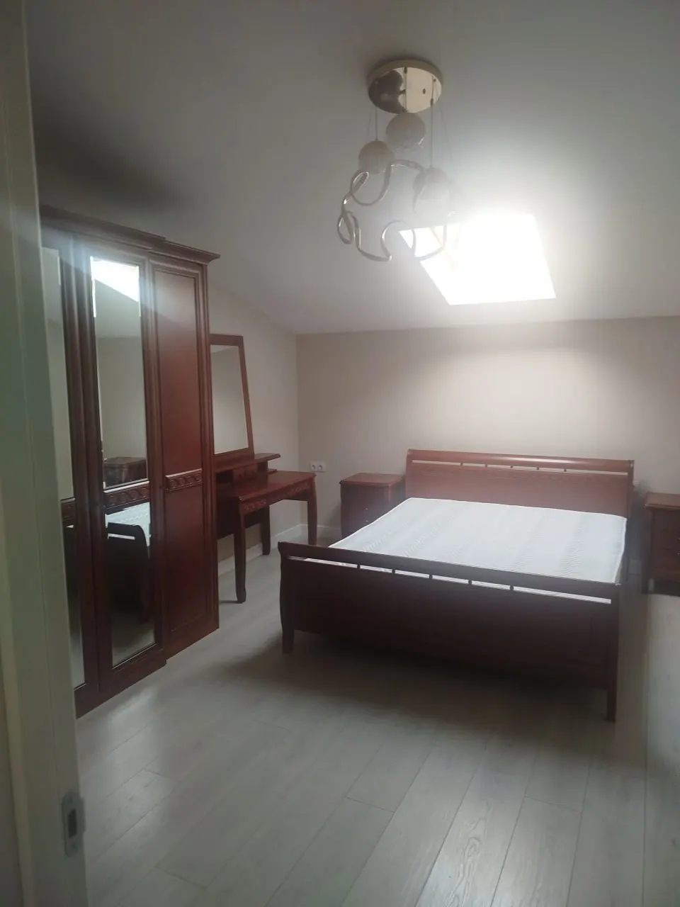 Сдаётся 5-комнатная квартира, 200 м², 8/9 этаж — Яккасарайский район
