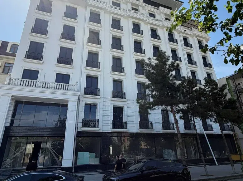 Сотилади тижорат биноси, 4000 м², 6 сотих, 9/9 қават — Яккасарой тумани