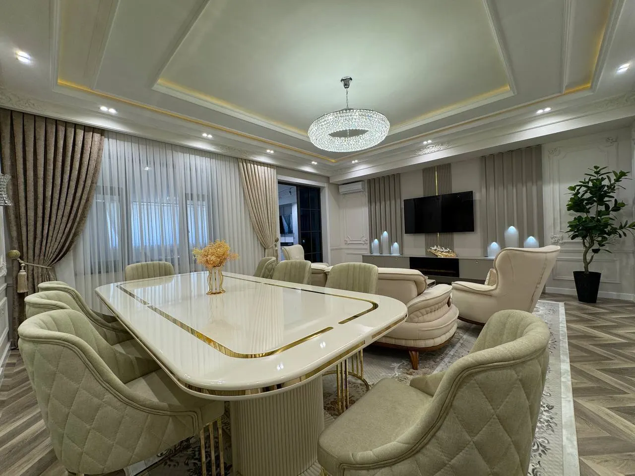 Ijaraga beriladi 4 xonali kvartira, 145 m², 5/8 qavat — Mirobod tumani