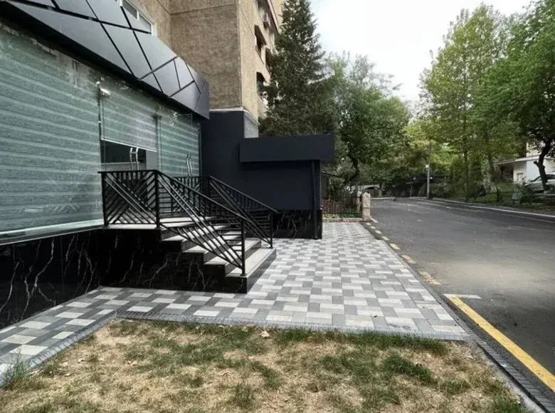 Ижарага берилади тижорат биноси, 90 м² — Мирзо Улуғбек тумани