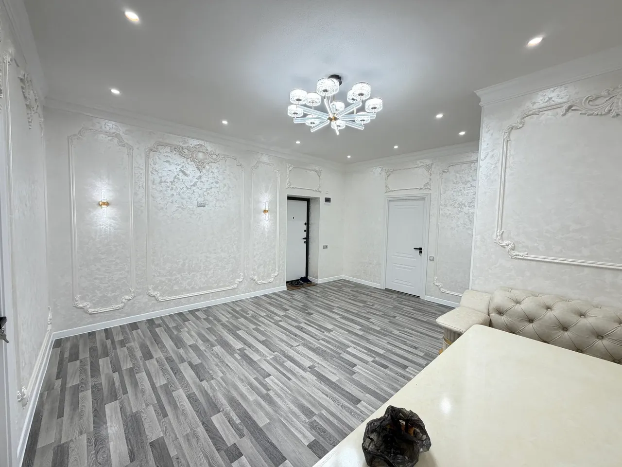 Сотилади 2 хонали квартира, 85 м², 8/8 қават — Бухоро шаҳри