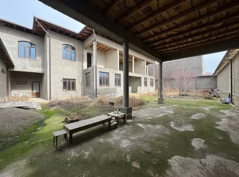 Продаётся 7-комнатный дом, 7 сот., 500 м², 2/2 этаж — Зангиатинский район