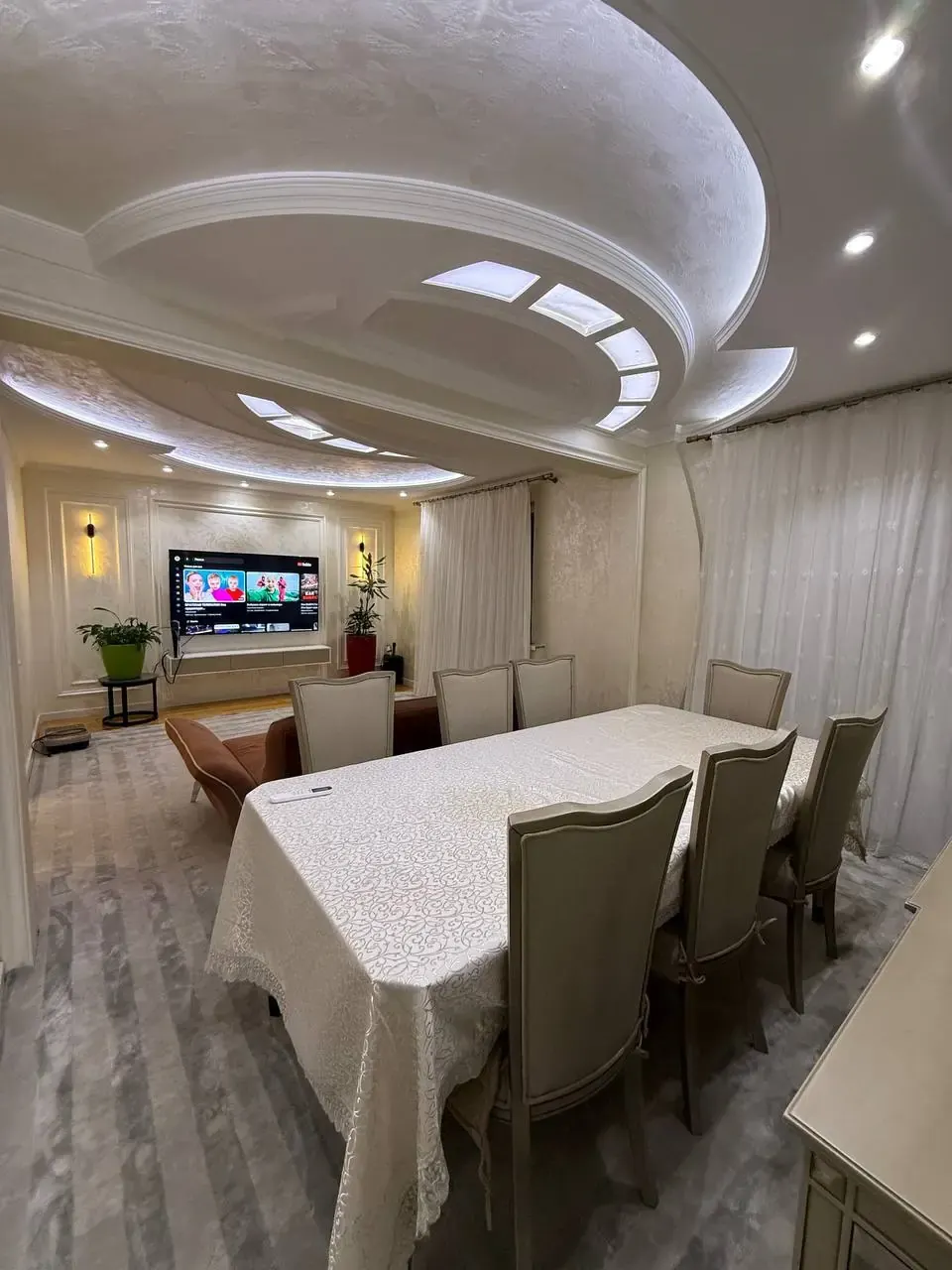 Sotiladi 6 xonali kvartira, 200 m², 5/9 qavat — Yunusobod tumani