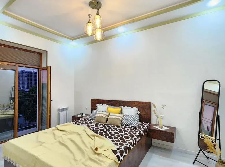 Kunlik ijaraga 2 xonali kvartira, 60 m², 4/10 qavat — Yakkasaroy tumani