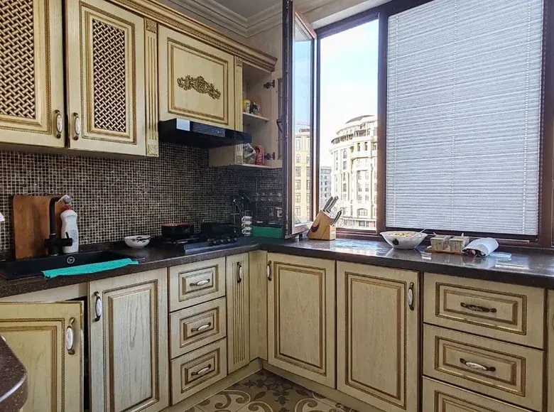 Продаётся 4-комнатная квартира, 100 м², 5/9 этаж — Яшнабадский район