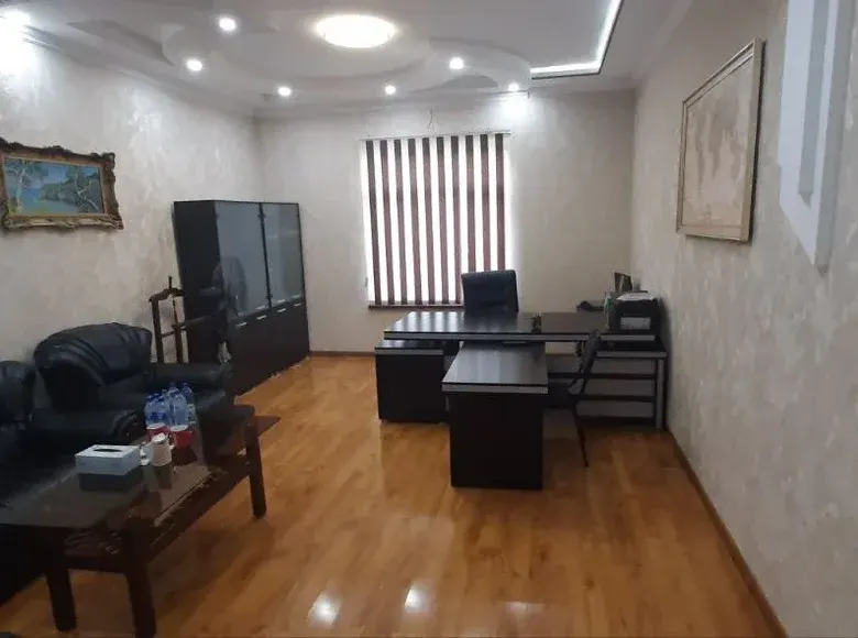 Ижарага берилади офис, 115 м², 2/2 қават — Юнусобод тумани