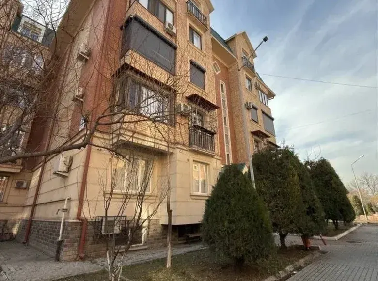 Продаётся 5-комнатная квартира, 194 м², 5/5 этаж — Яшнабадский район