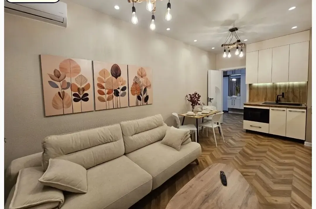 Sotiladi 2 xonali kvartira, 55 m², 13/17 qavat — Yakkasaroy tumani