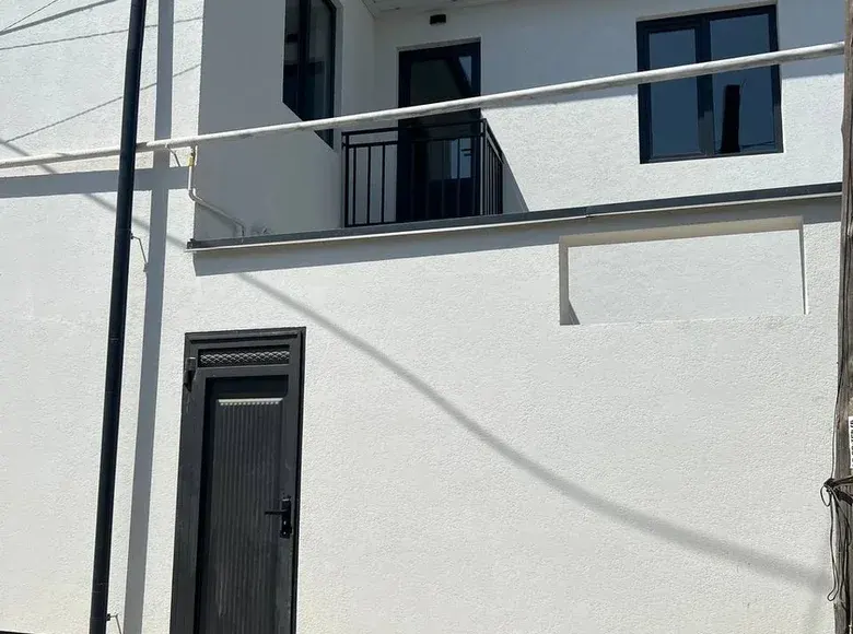 Сотилади 4 хонали ҳовли уй, 13 сотих, 90 м², 2/2 қават — Яшнобод тумани