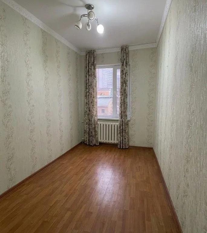 Сотилади 2 хонали квартира, 50 м², 4/4 қават — Юнусобод тумани