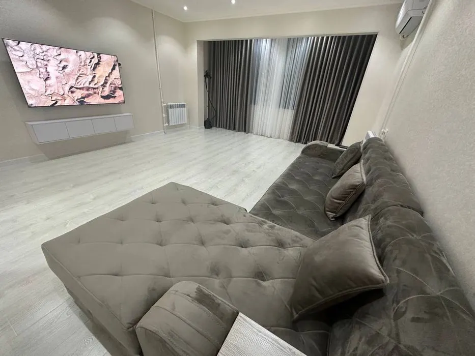 Сдаётся 3-комнатная квартира, 75 м², 5/9 этаж — Мирабадский район
