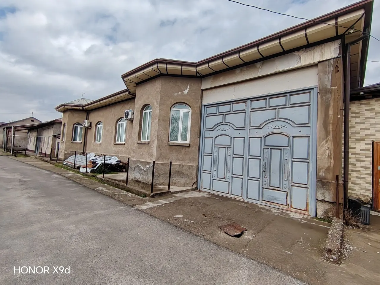 Sotiladi hovli uy, 8 sotix, 1 qavatli — Chinoz tumani