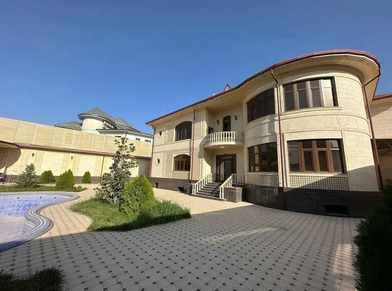 Сотилади 7 хонали ҳовли уй, 0.2 сотих, 1600 м² — Мирзо Улуғбек тумани