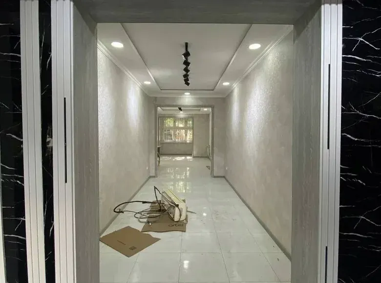Сотилади тижорат биноси, 48 м², 1/4 қават — Чилонзор тумани