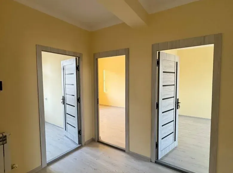 Сотилади 2 хонали квартира, 41 м², 1/5 қават — Фарғона шаҳри