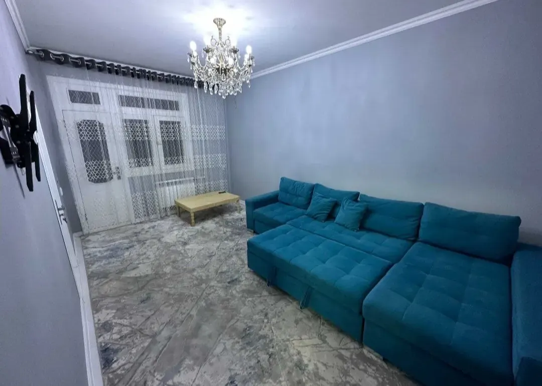 Сдаётся 4-комнатная квартира, 72 м², 3/4 этаж — Чиланзарский район