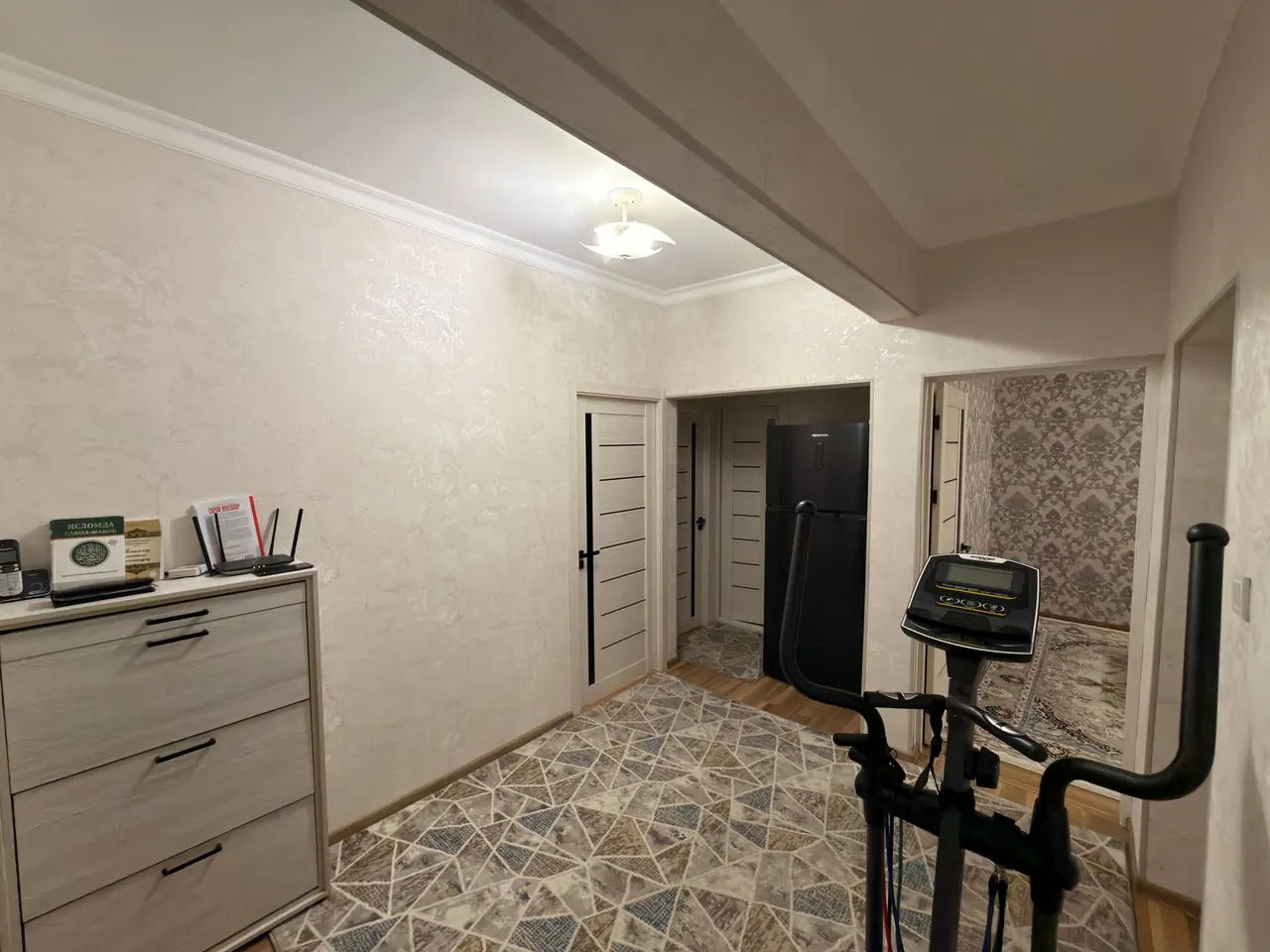 Sotiladi 3 xonali kvartira, 82 m², 6/9 qavat — Sergeli tumani