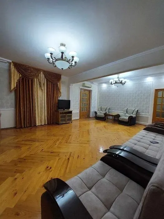 Сотилади 4 хонали квартира, 152 м², 7/12 қават — Миробод тумани