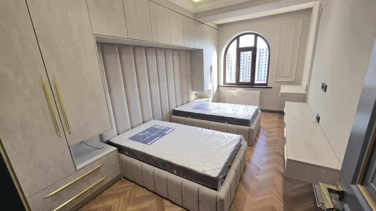Продаётся 4-комнатная квартира, 150 м², 9/10 этаж — Яккасарайский район
