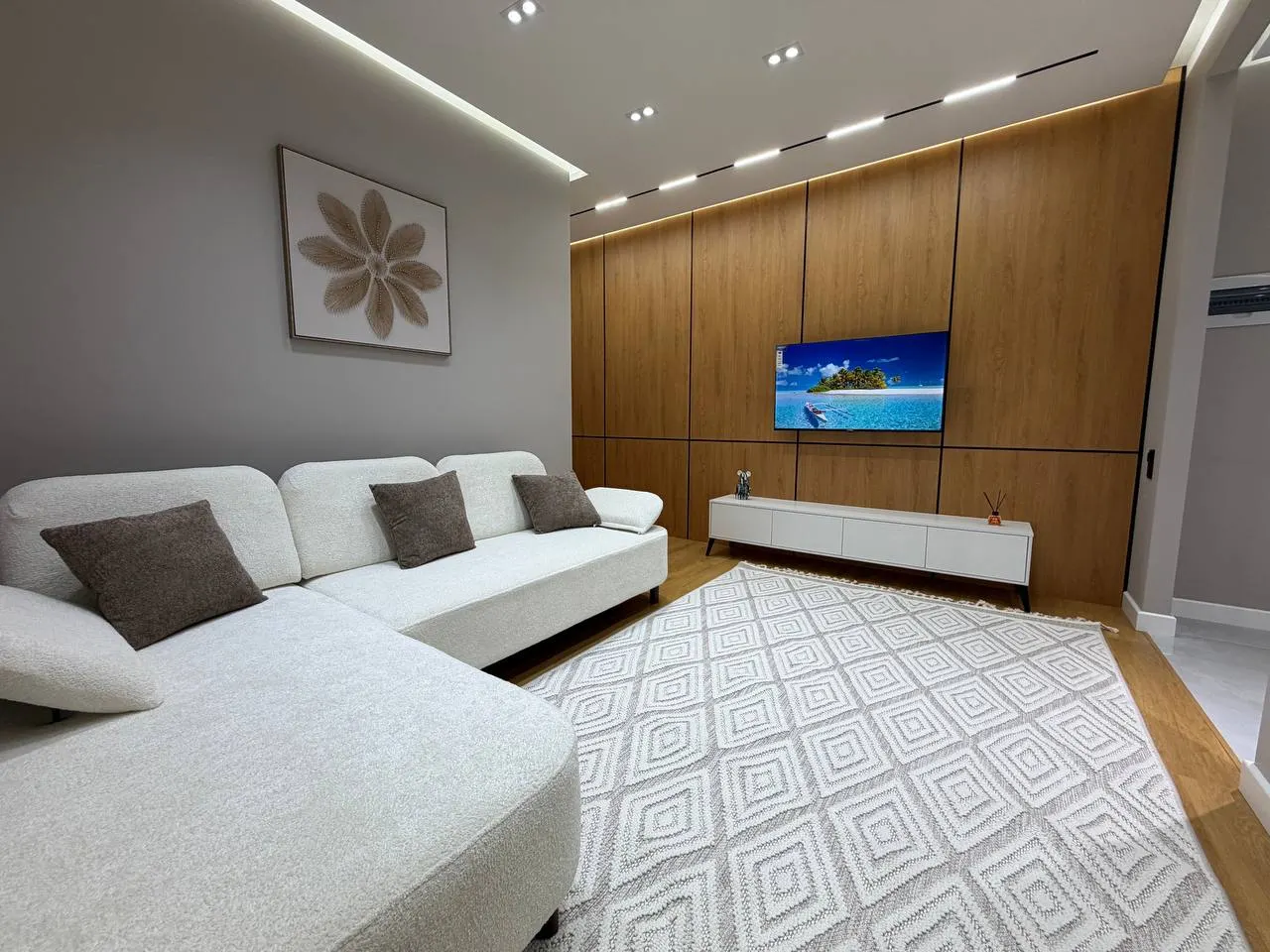 Sotiladi 3 xonali kvartira, 63 m², 3/8 qavat — Mirzo Ulugʻbek tumani