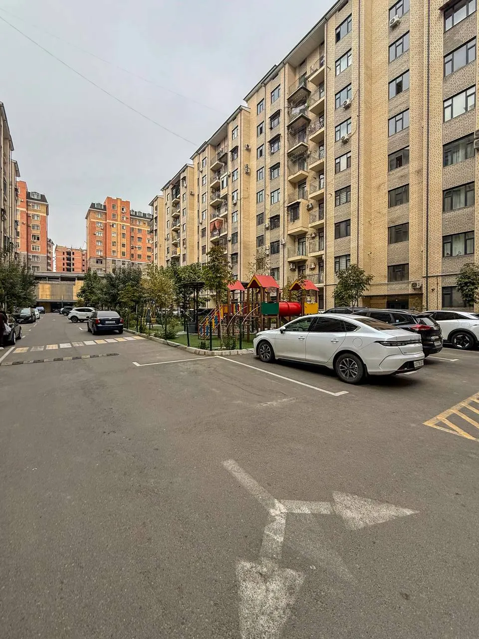 Sotiladi 3 xonali kvartira, 70 m², 6/9 qavat — Yashnobod tumani