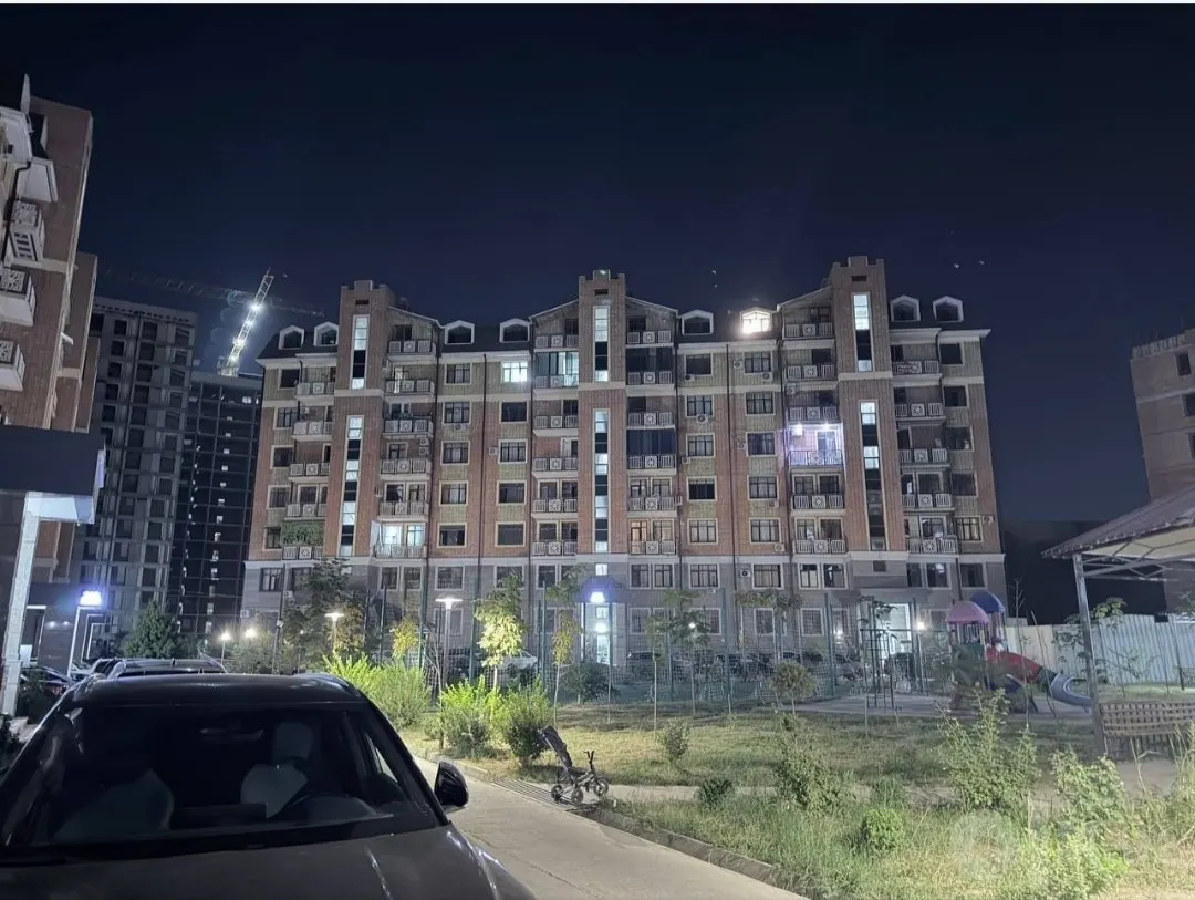 Сдаётся 4-комнатная квартира, 120 м², 3/10 этаж — Мирзо-Улугбекский район