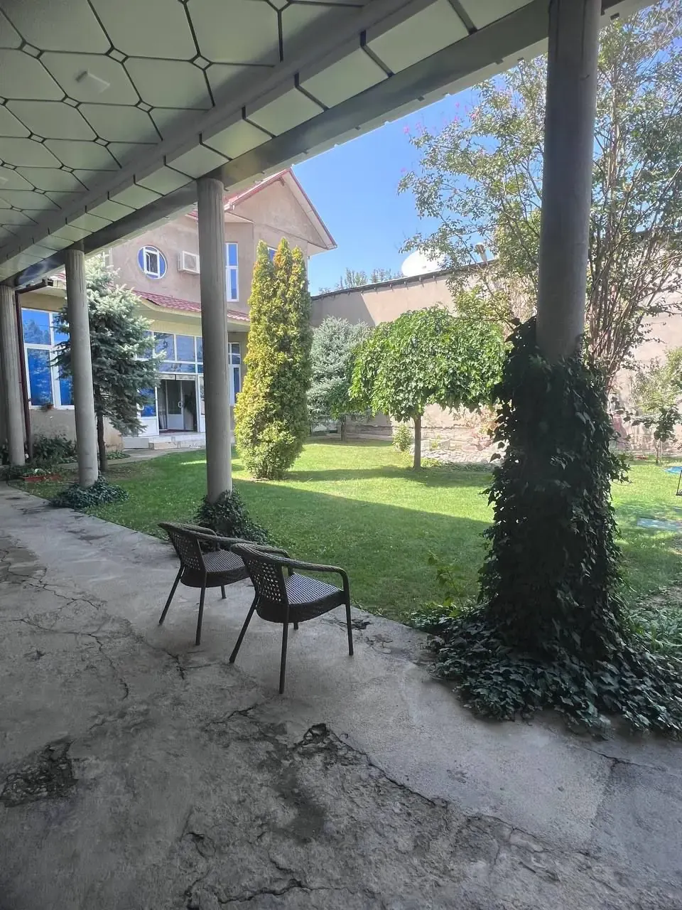 Сотилади 10 хонали ҳовли уй, 9 сотих, 950 м² — Юнусобод тумани