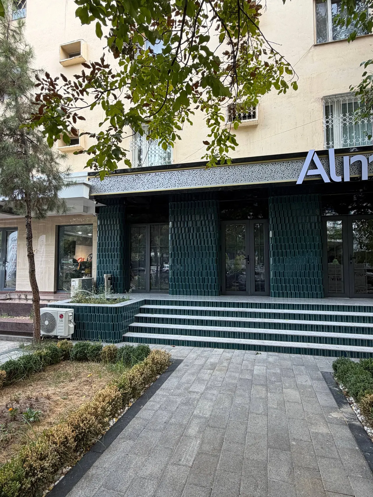 Sotiladi tijorat binosi, 50 m², 1/5 qavat — Yunusobod tumani