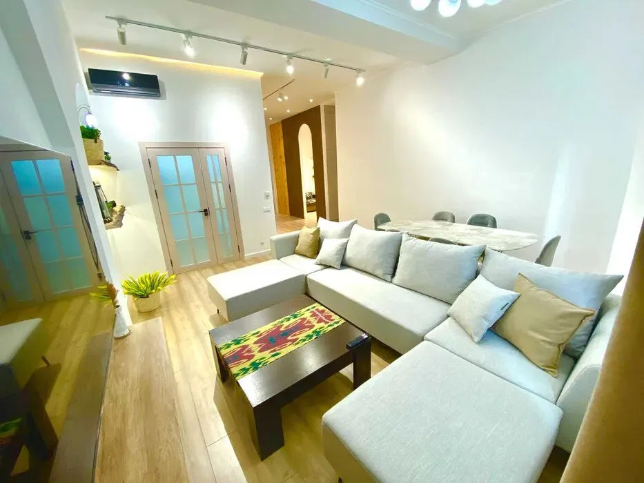 Ижарага берилади 4 хонали квартира, 92 м², 1/10 қават — Мирзо Улуғбек тумани