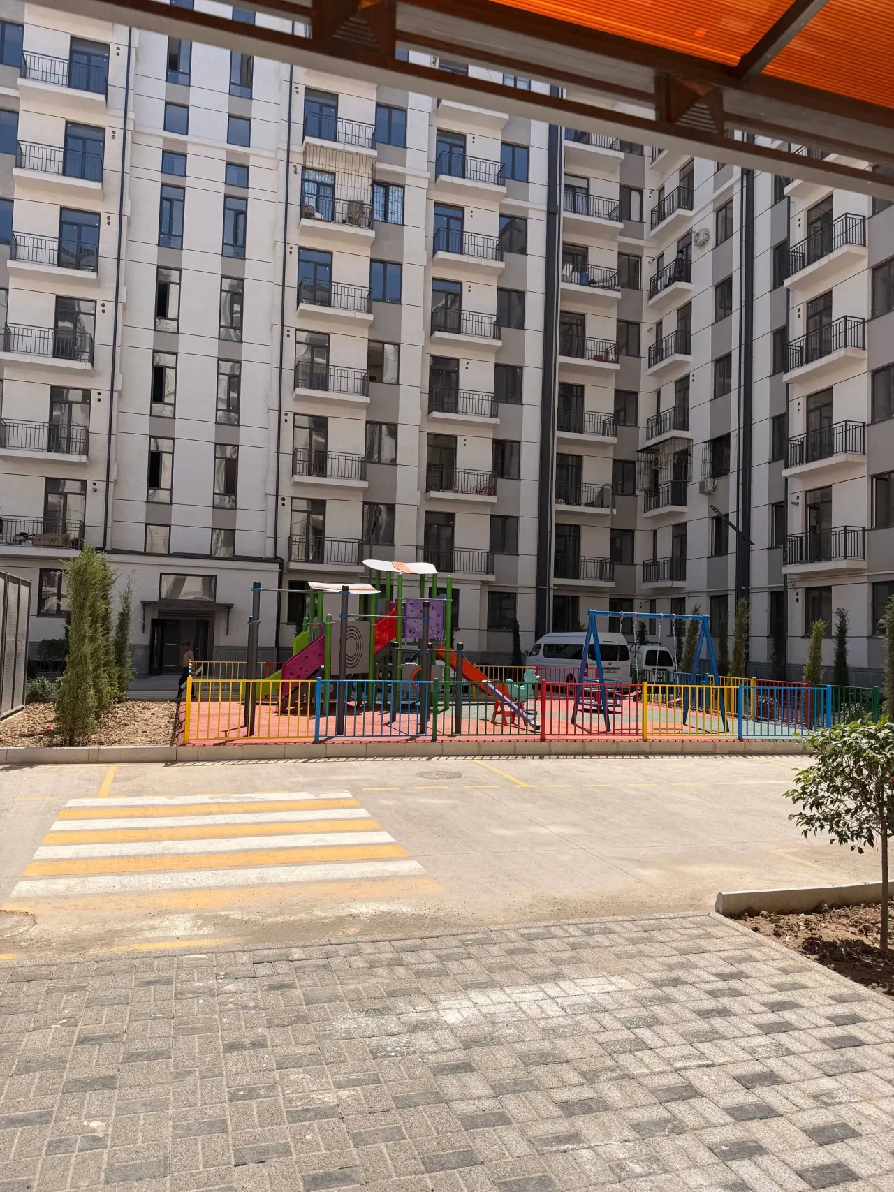 Sotiladi 3 xonali kvartira, 88,6 m², 1/8 qavat — Zangiota tumani