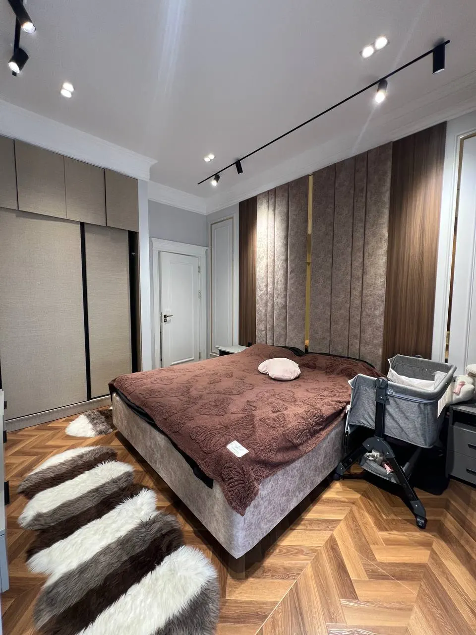 Сотилади 2 хонали квартира, 61 м², 7/10 қават — Мирзо Улуғбек тумани